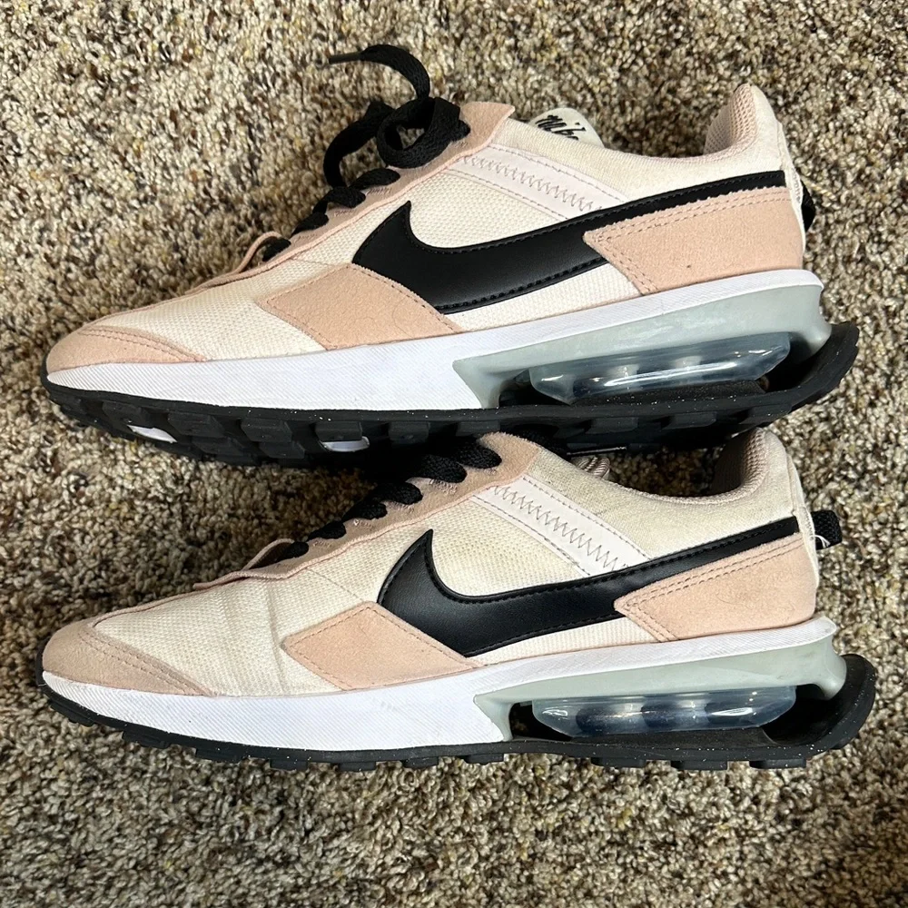 Nike Women's Beige and Black Sneakers - Picture 6 of 7